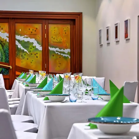 Mercure Stare מלון 4*