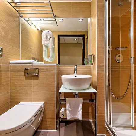 ホテル Mercure Stare 4*