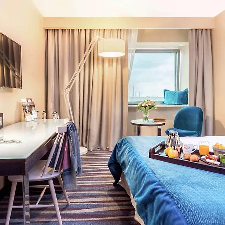Mercure Stare מלון 4*